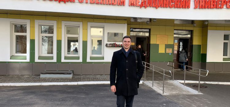 Главный врач поликлиники №7 вернулся с ярмарки вакансий, которая прошла в  Северном государственном медицинском университете Архангельска.