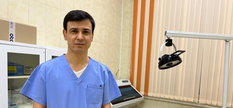 Знакомимся с новым специалистом седьмой поликлиники — хирургом Икромом Олимовичем Ярматовым